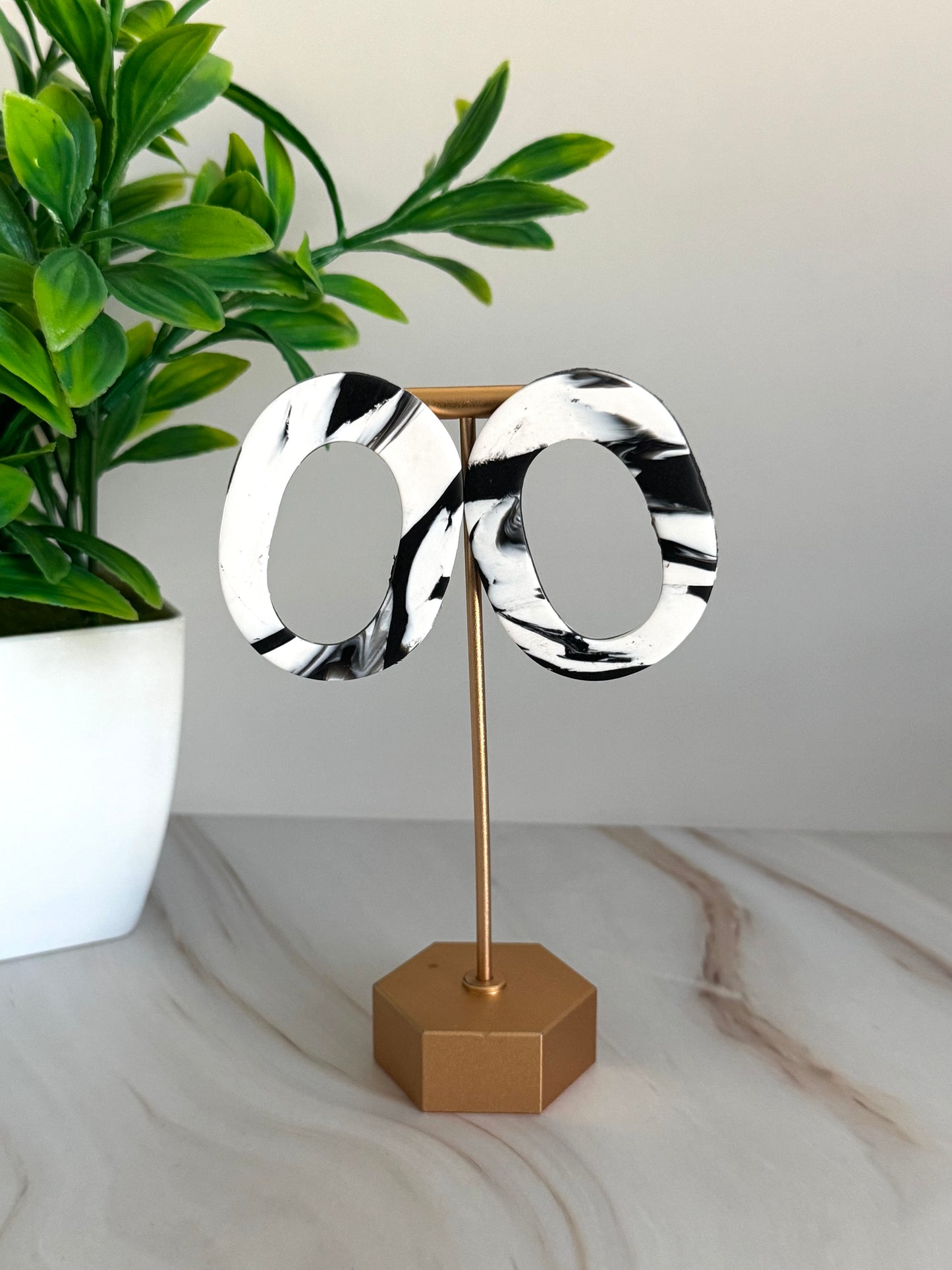 Full Circle Stud (Multiple Colors)